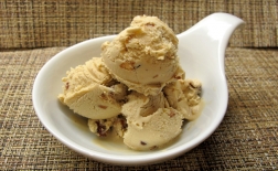 طرز تهیه ‏بستنی بادام زمینی