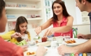 فواید غذا خوردن در کنار خانواده