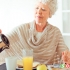 مواد غذایی لازم برای افراد مسن