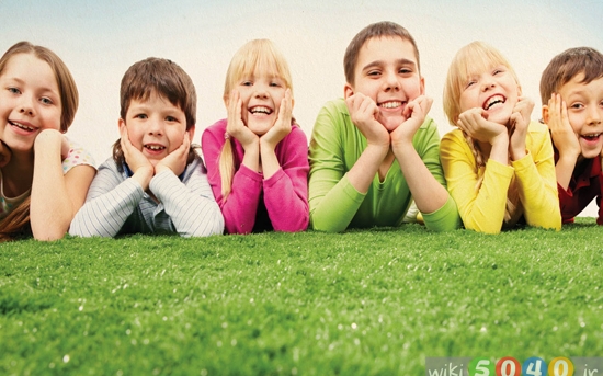 10 روش اثبات‌شده برای تربیت کودکانی باهوش و شاد