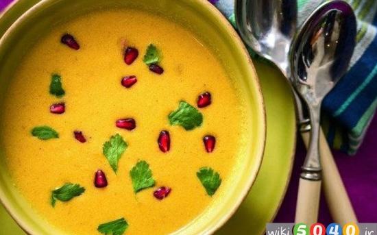 سوپ گل کلم با دانه های انار